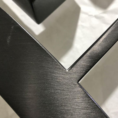 お買い得 ヘアライン装飾的な金属の壁パネル内部PVDはAntiwearめっきした オンライン