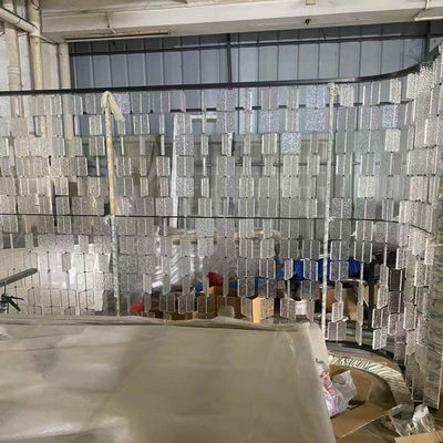 お買い得 スタッドレスタイヤの芸術的なスクリーンパーティション オーダーメイドガラスカーブされた豪華リビングルーム ホテルパーティション モダンデザイン オンライン