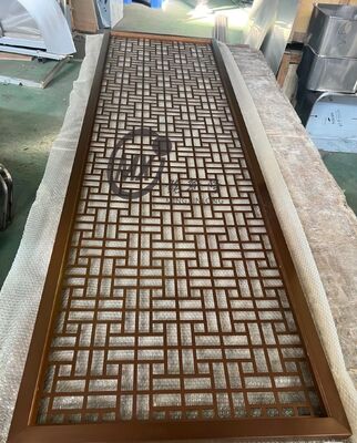 お買い得 Traditional Oriental Stainless Steel Screen Partition with PVD Plating Titanium and Landscape Design in Mirror 8k Polish オンライン