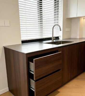 お買い得 30インチ ドロップイン式ワークステーションシンク、傷防止ステンレススチール、16ゲージ オンライン